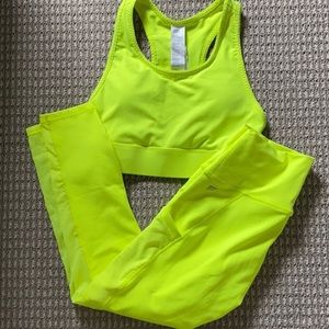 Neon Fabletics Mila Set